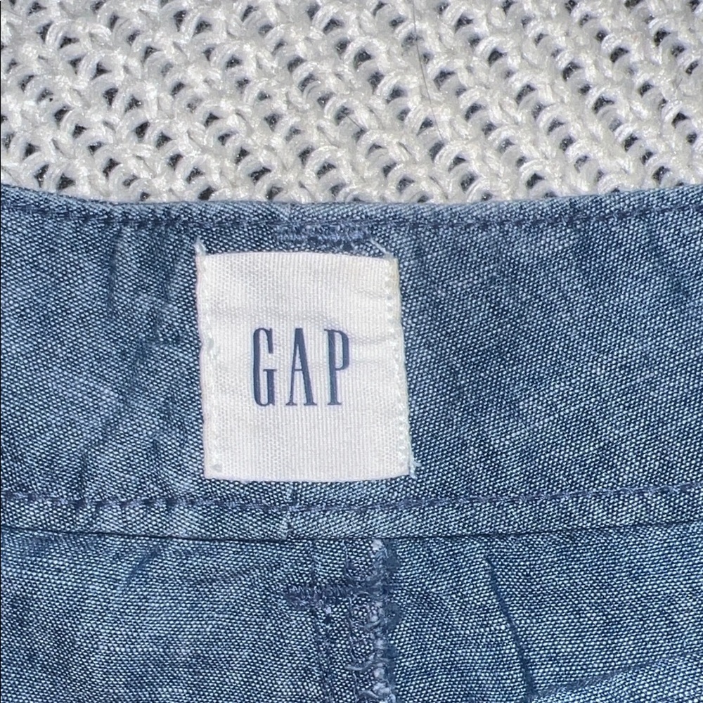 GAP Denim Blue Jean Shorts - Picture 3 of 5